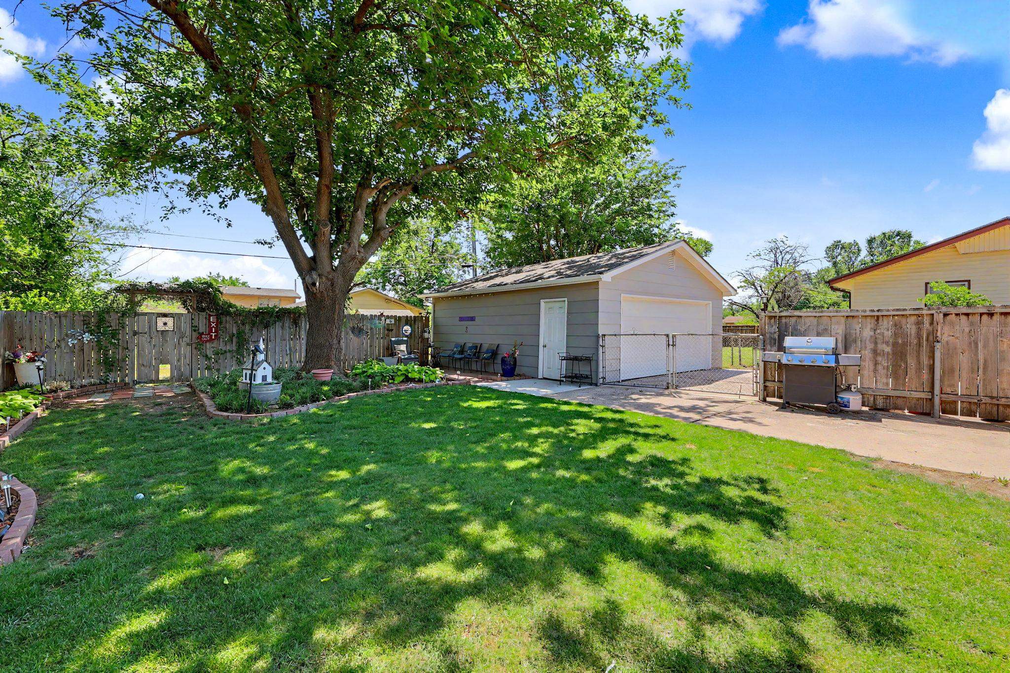 2227 W Southgate Wichita KS 67217