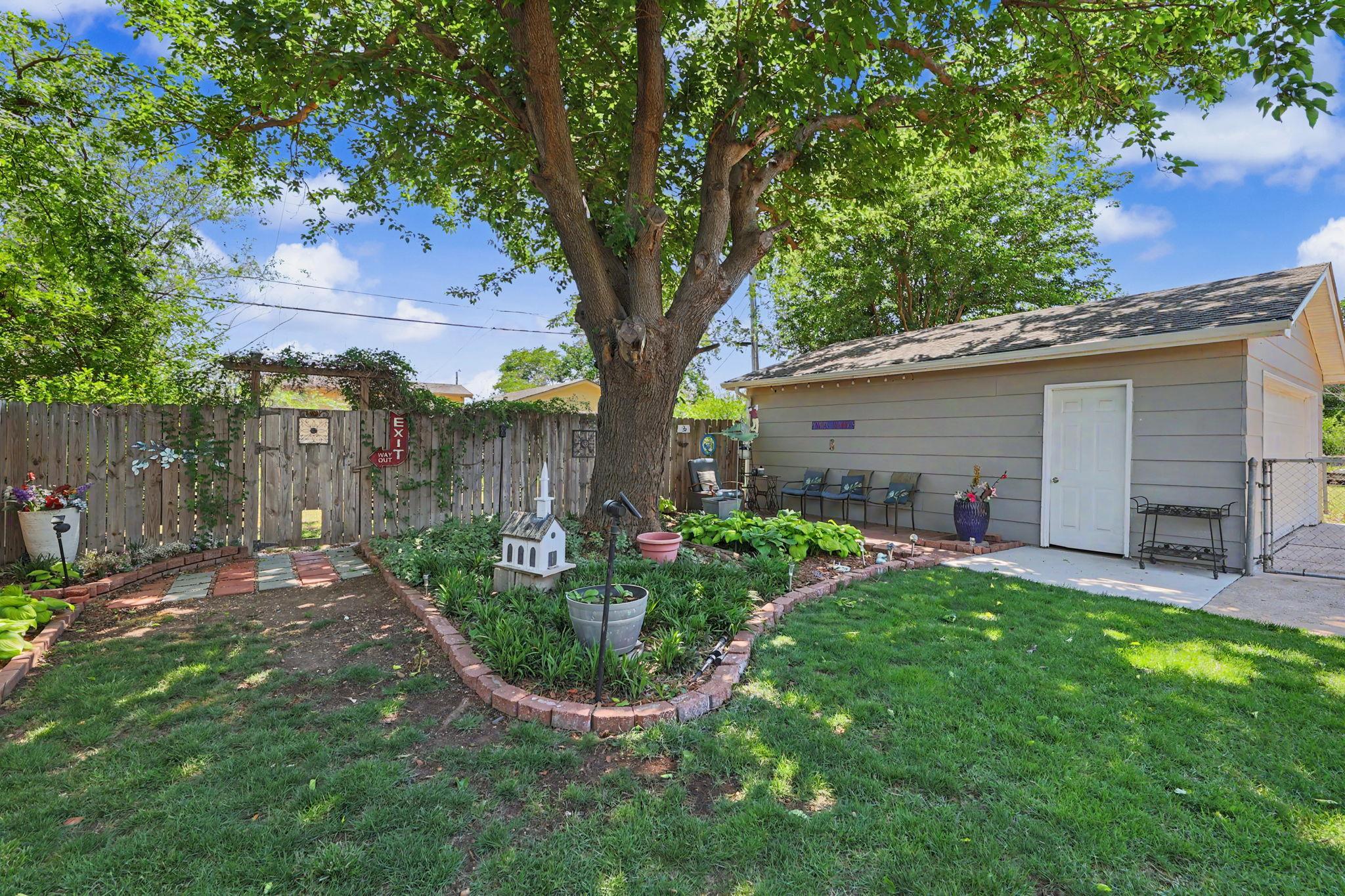 2227 W Southgate Wichita KS 67217