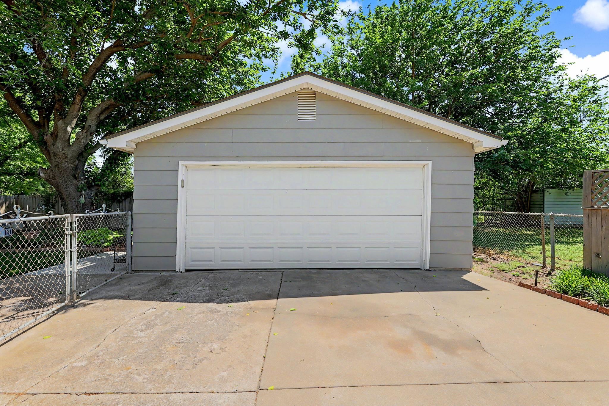 2227 W Southgate Wichita KS 67217