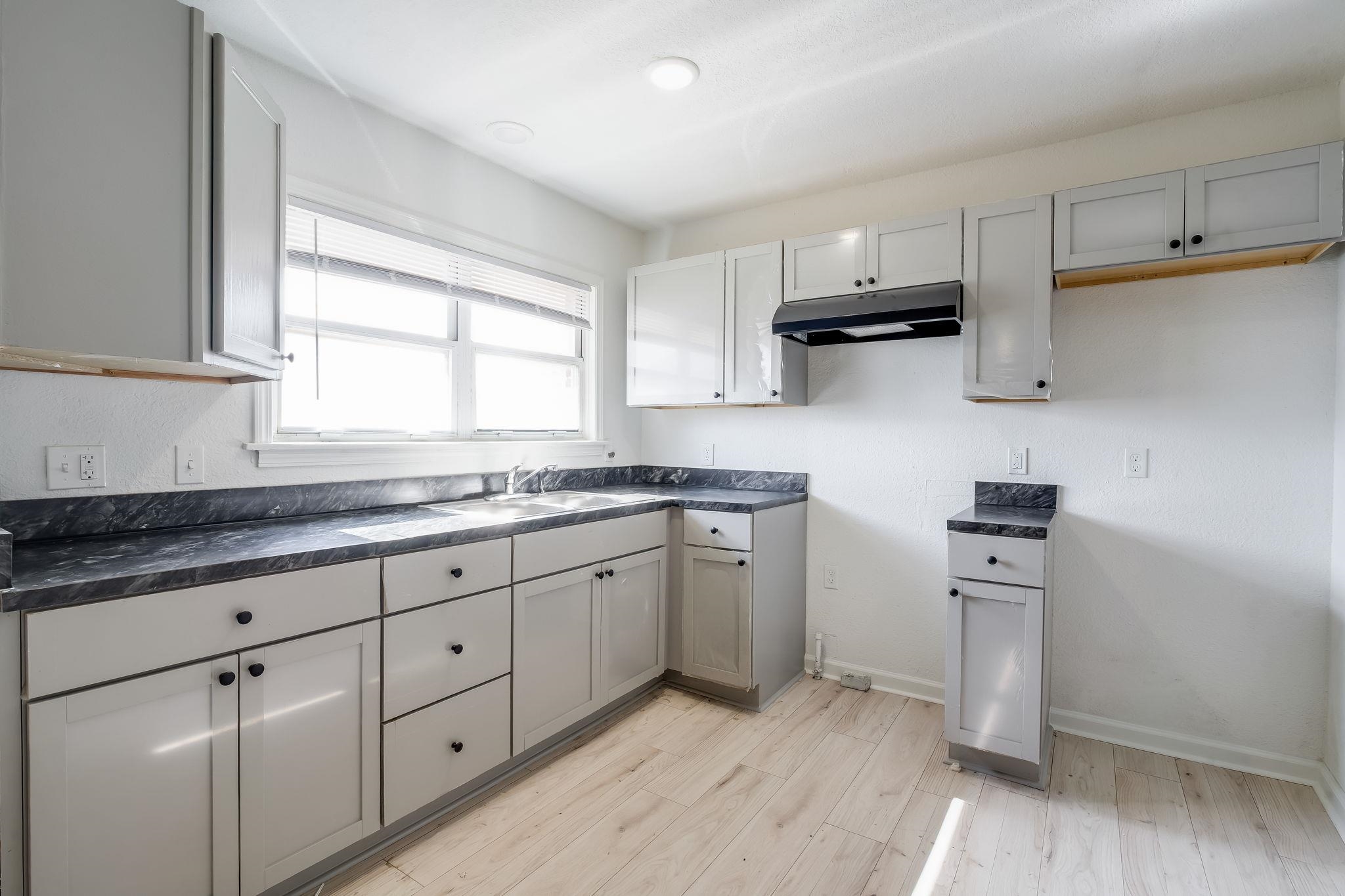 1508 E Catalina Wichita KS 67216