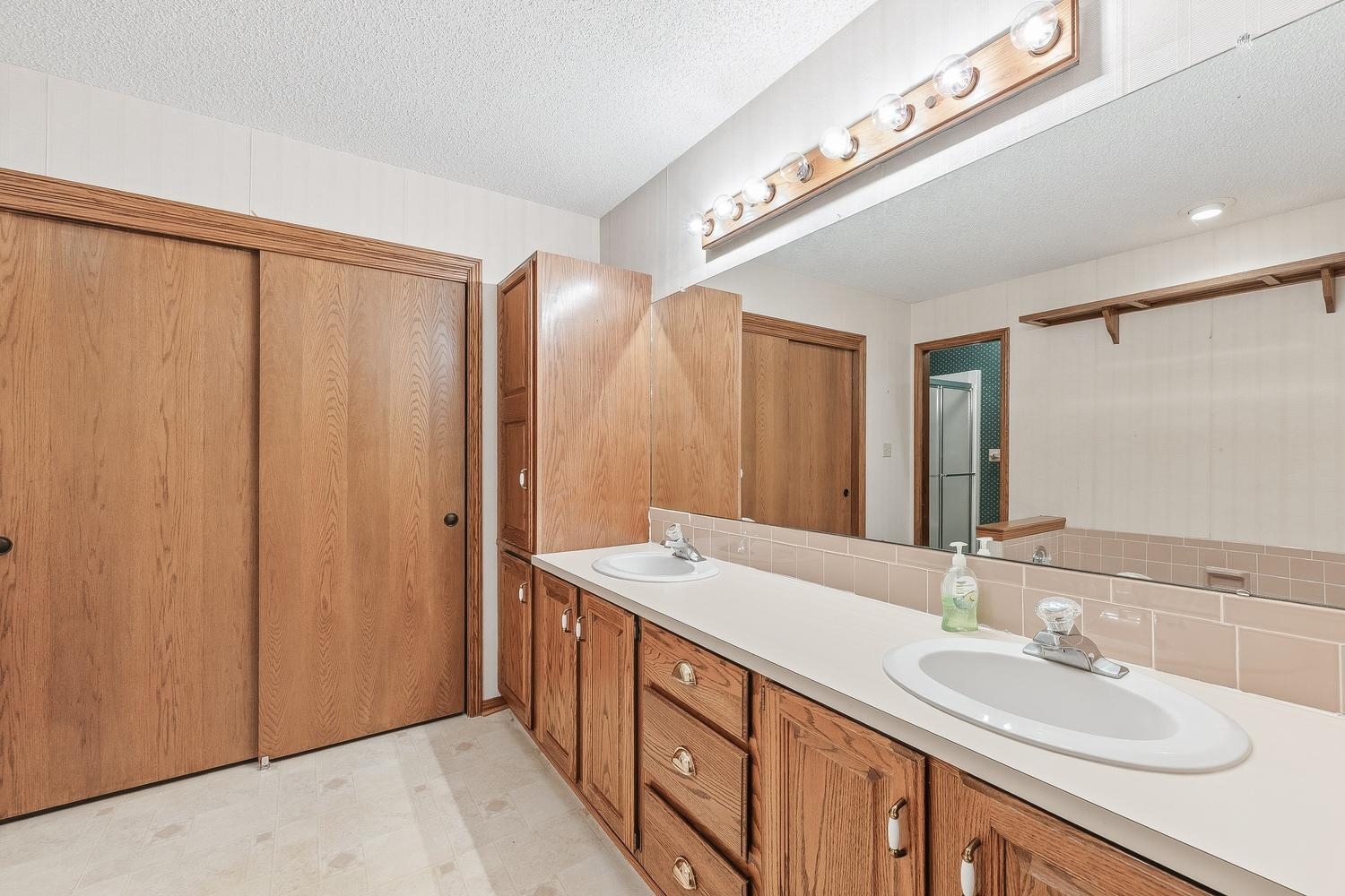 1108 E James Street Derby KS 67037