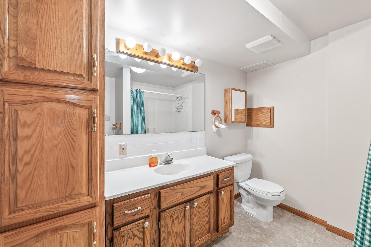 1108 E James Street Derby KS 67037