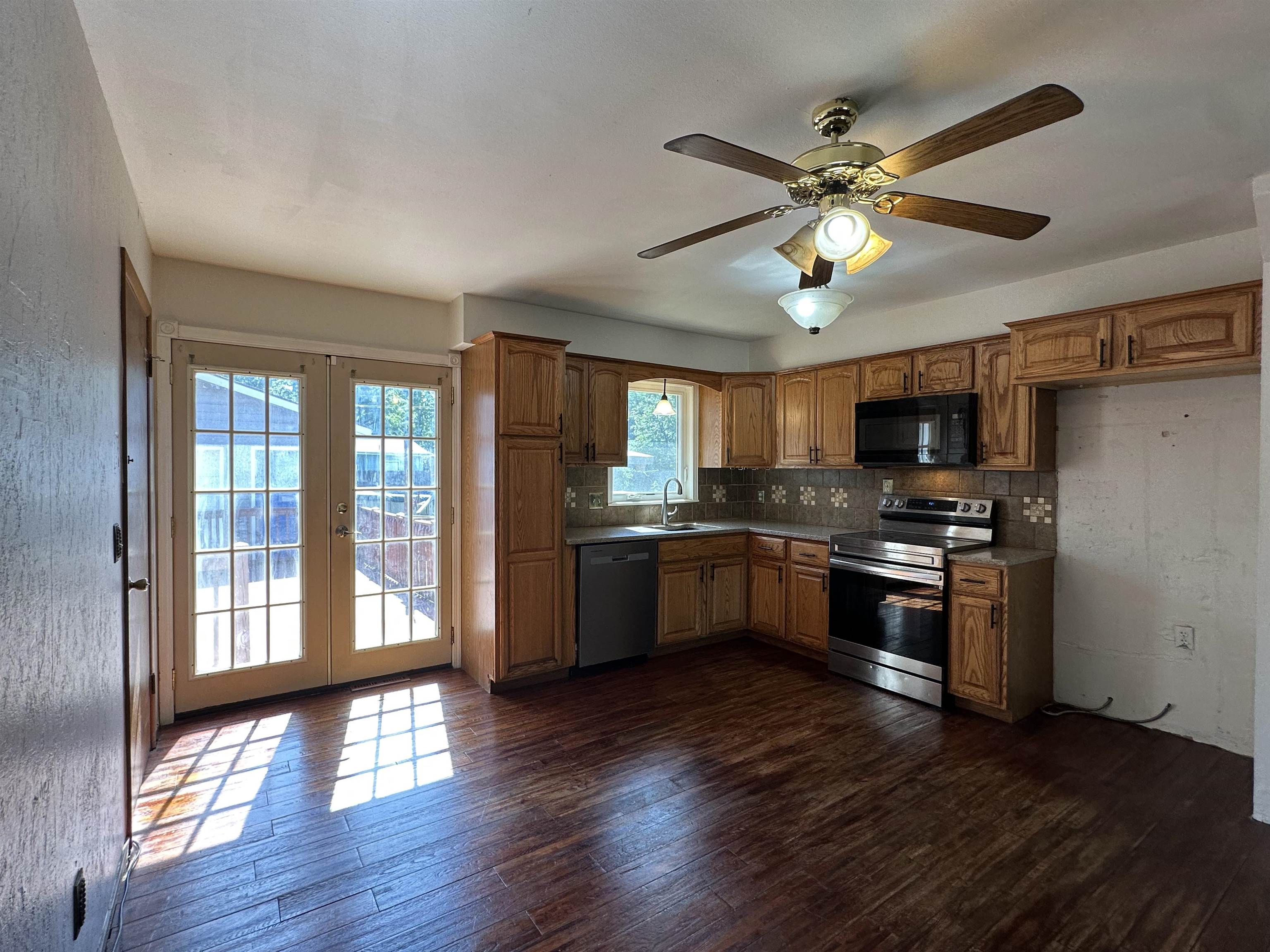 3328 S Chase Avenue Wichita KS 67217