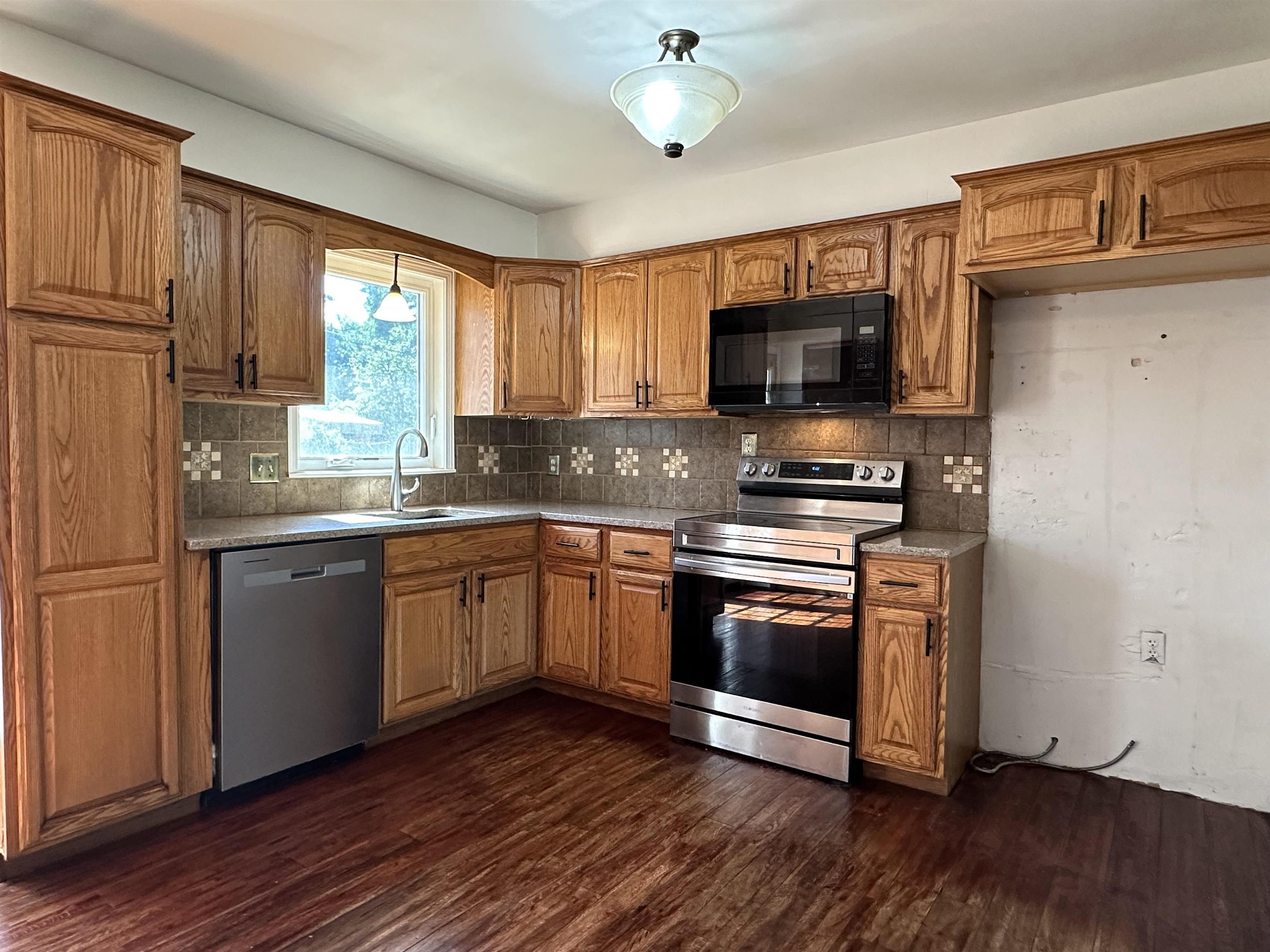 3328 S Chase Avenue Wichita KS 67217