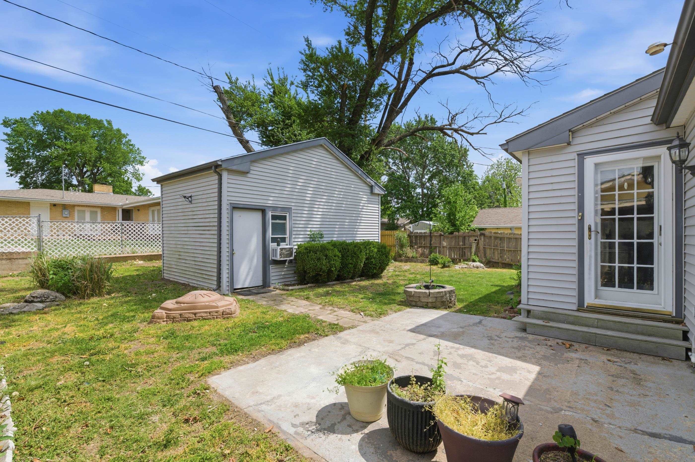 1602 Edgemoor Street El Dorado KS 67042