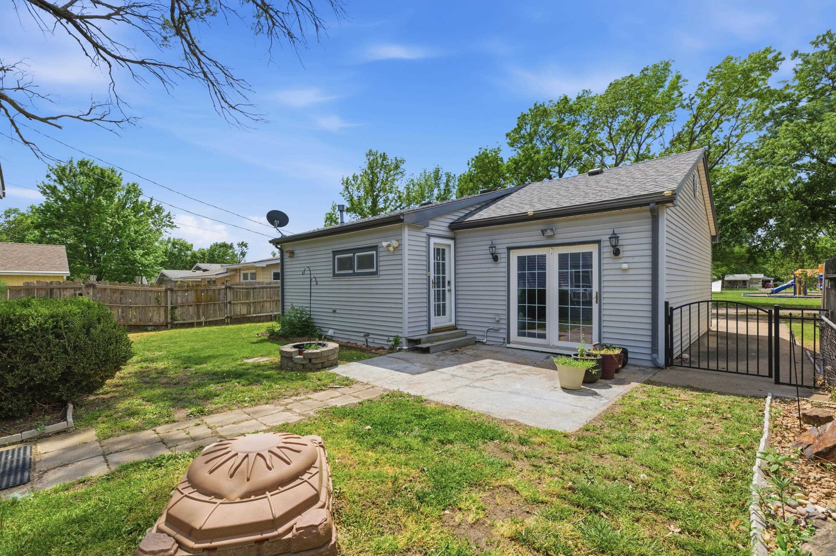1602 Edgemoor Street El Dorado KS 67042