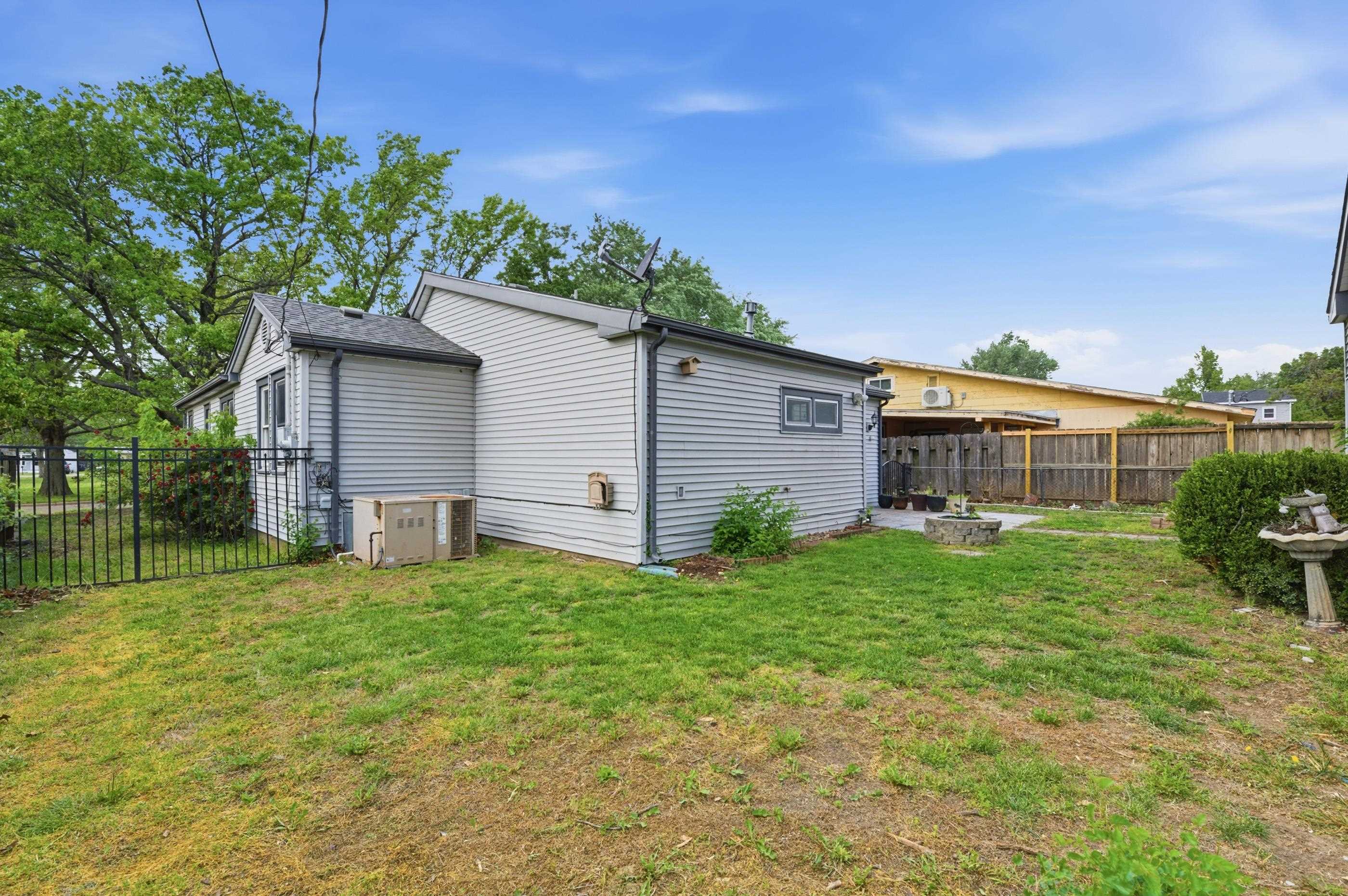 1602 Edgemoor Street El Dorado KS 67042