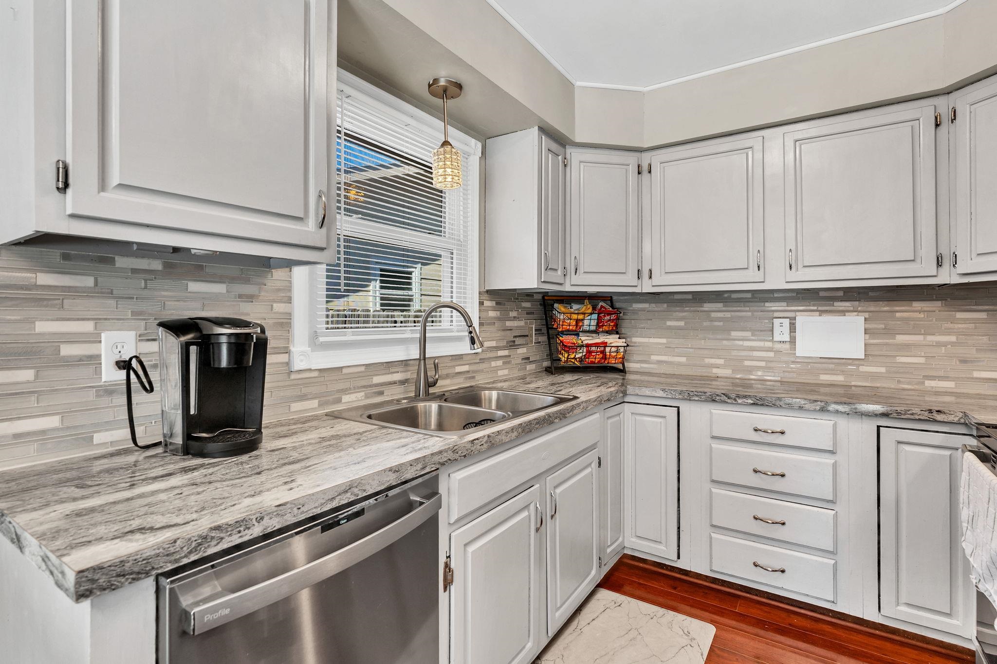 1839 E Evanston Park City KS 67219