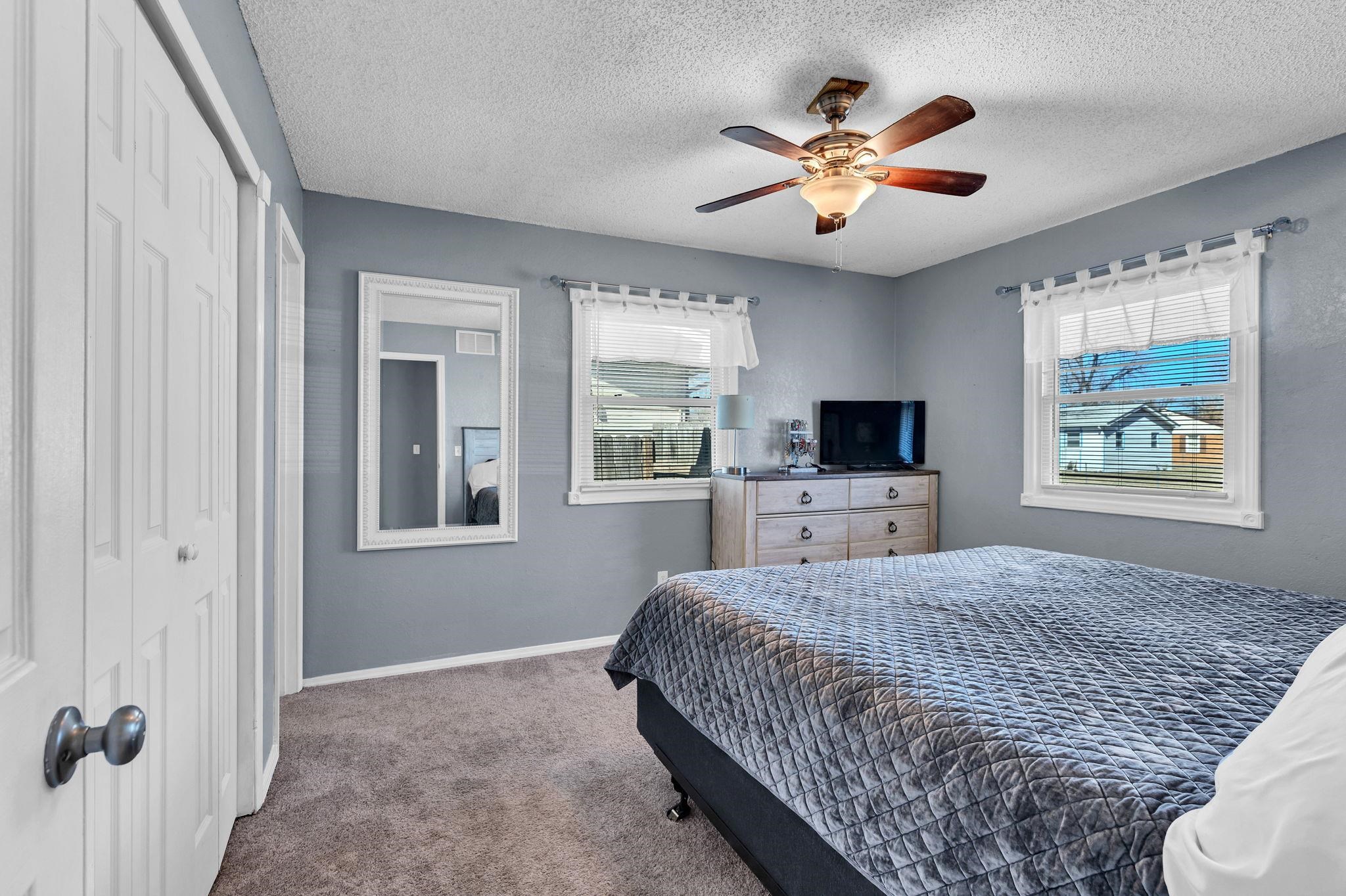 1839 E Evanston Park City KS 67219