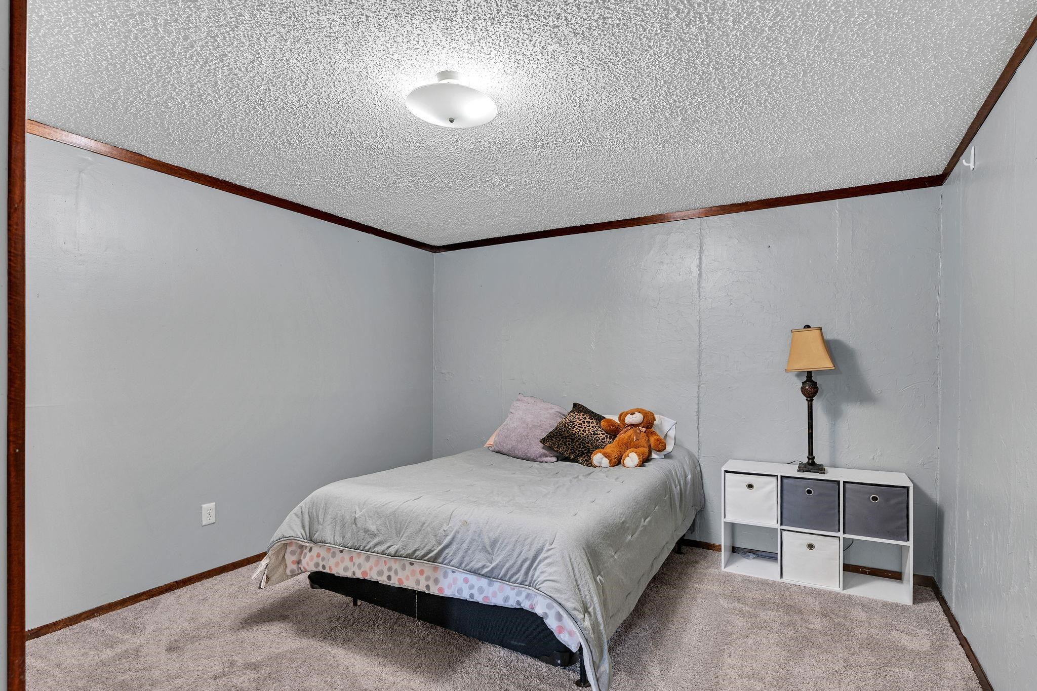 1839 E Evanston Park City KS 67219