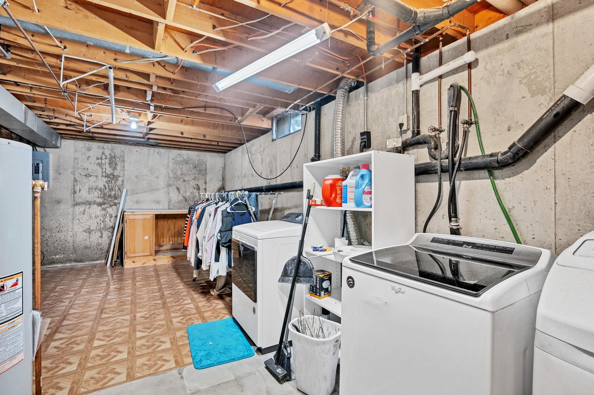 1839 E Evanston Park City KS 67219