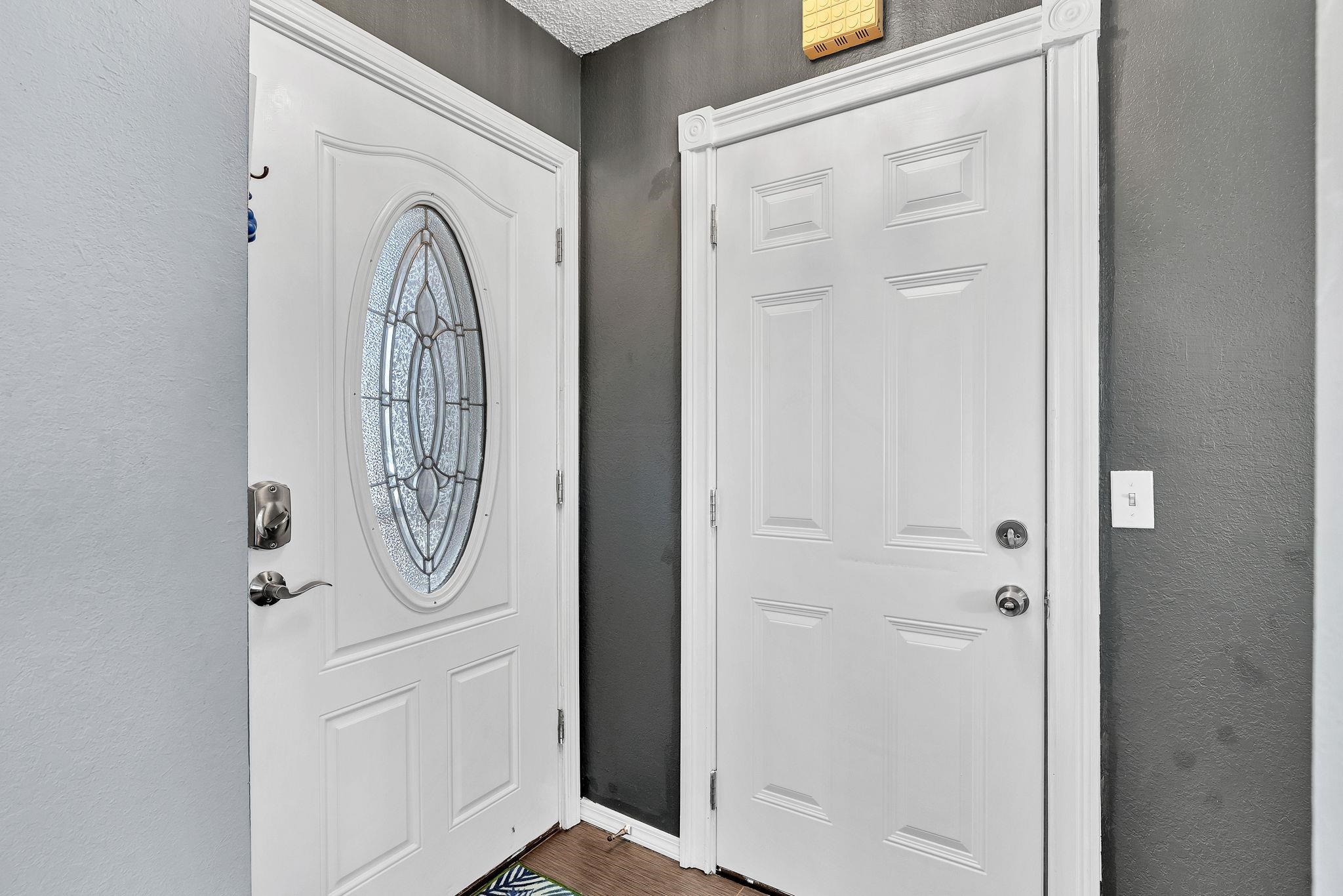 1839 E Evanston Park City KS 67219