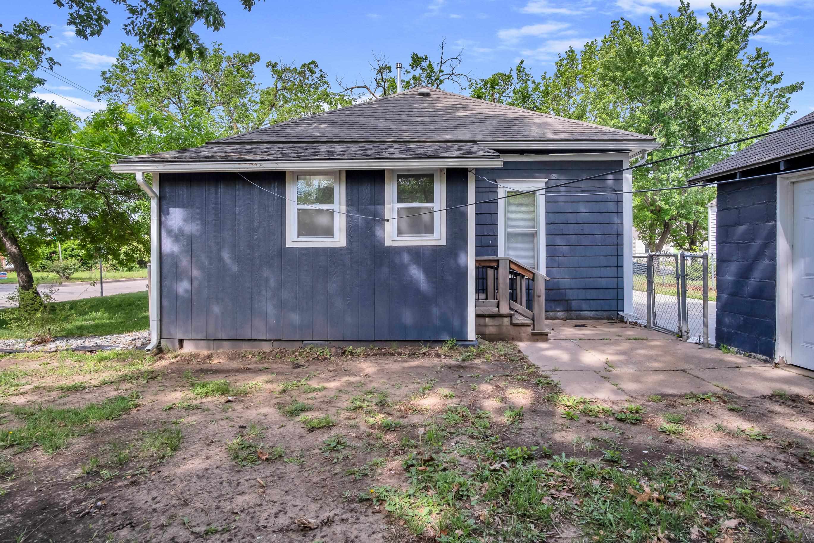 656 S Erie Wichita KS 67211