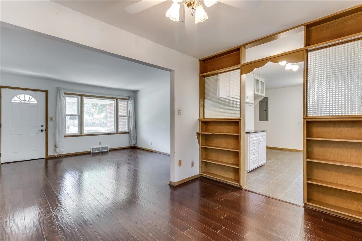1426 E Salome Lane Wichita KS 67216