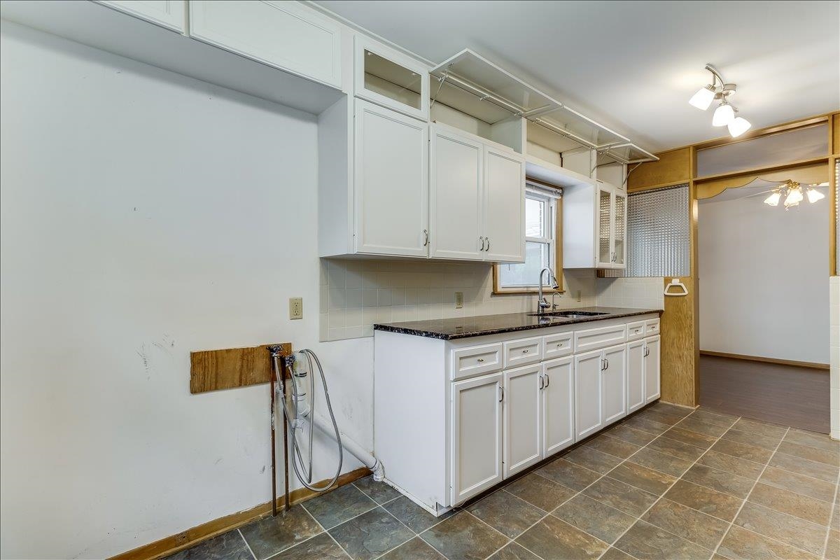 1426 E Salome Lane Wichita KS 67216