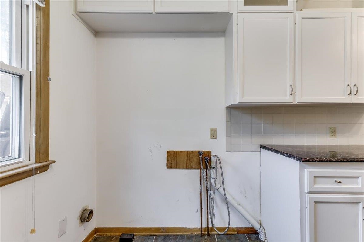1426 E Salome Lane Wichita KS 67216