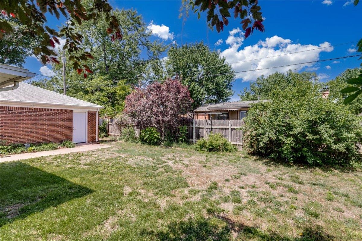 1426 E Salome Lane Wichita KS 67216
