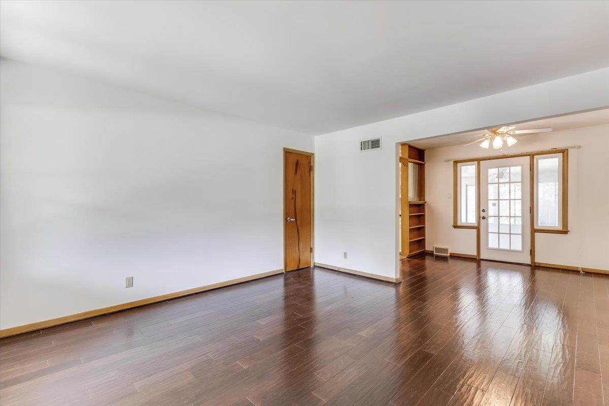 1426 E Salome Lane Wichita KS 67216