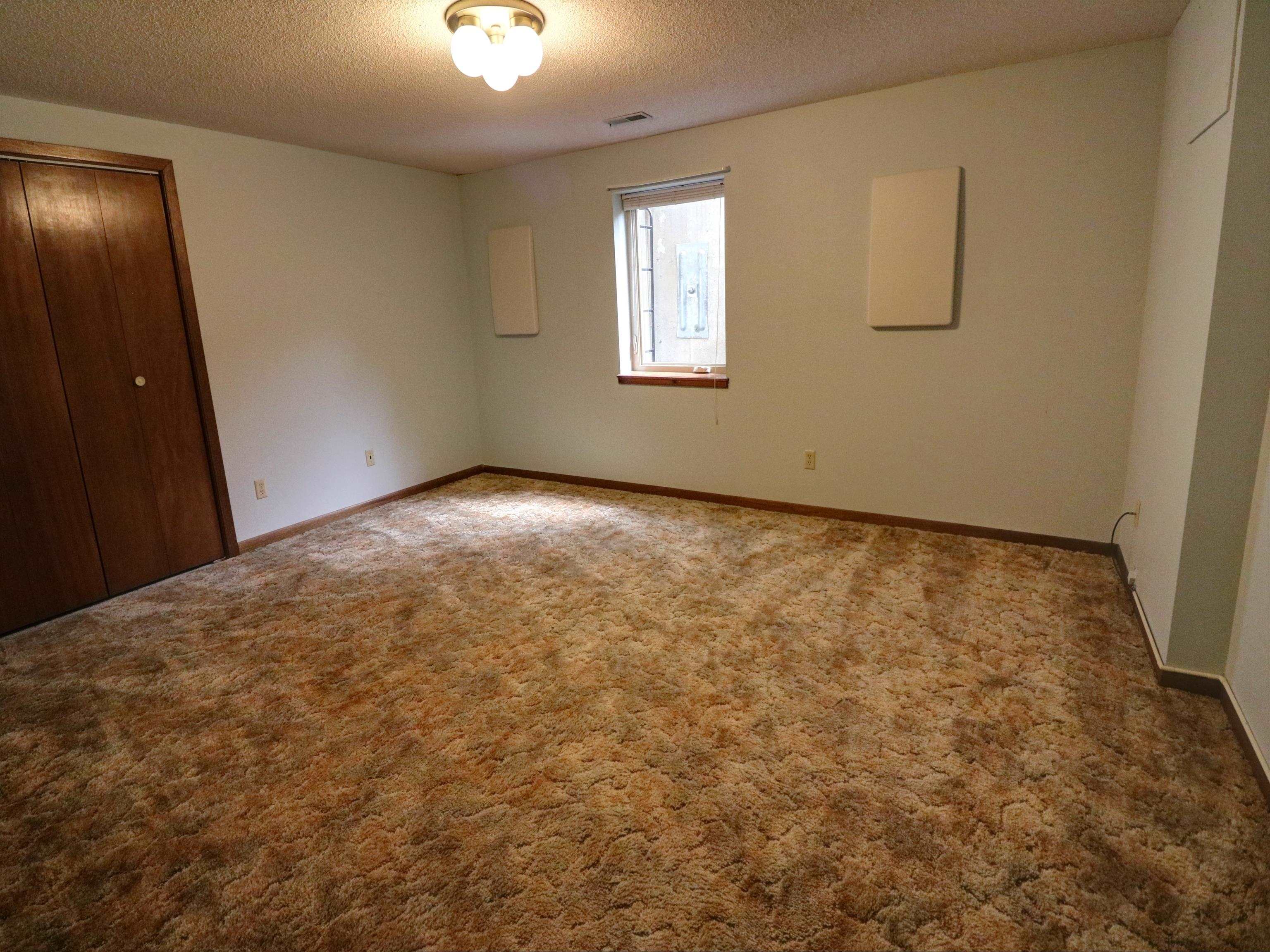 3231 Red Fox Lane Newton KS 67114