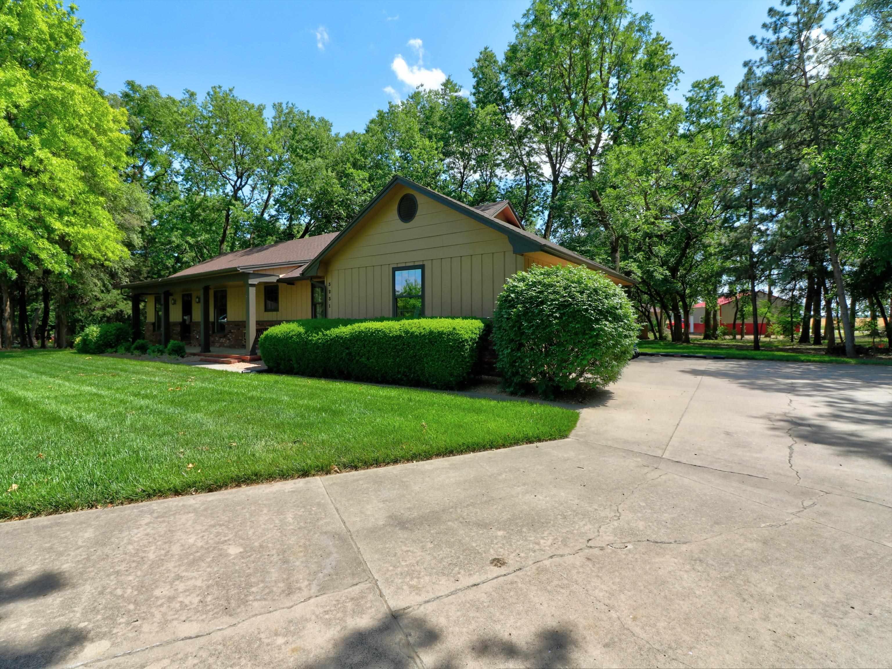 3231 Red Fox Lane Newton KS 67114