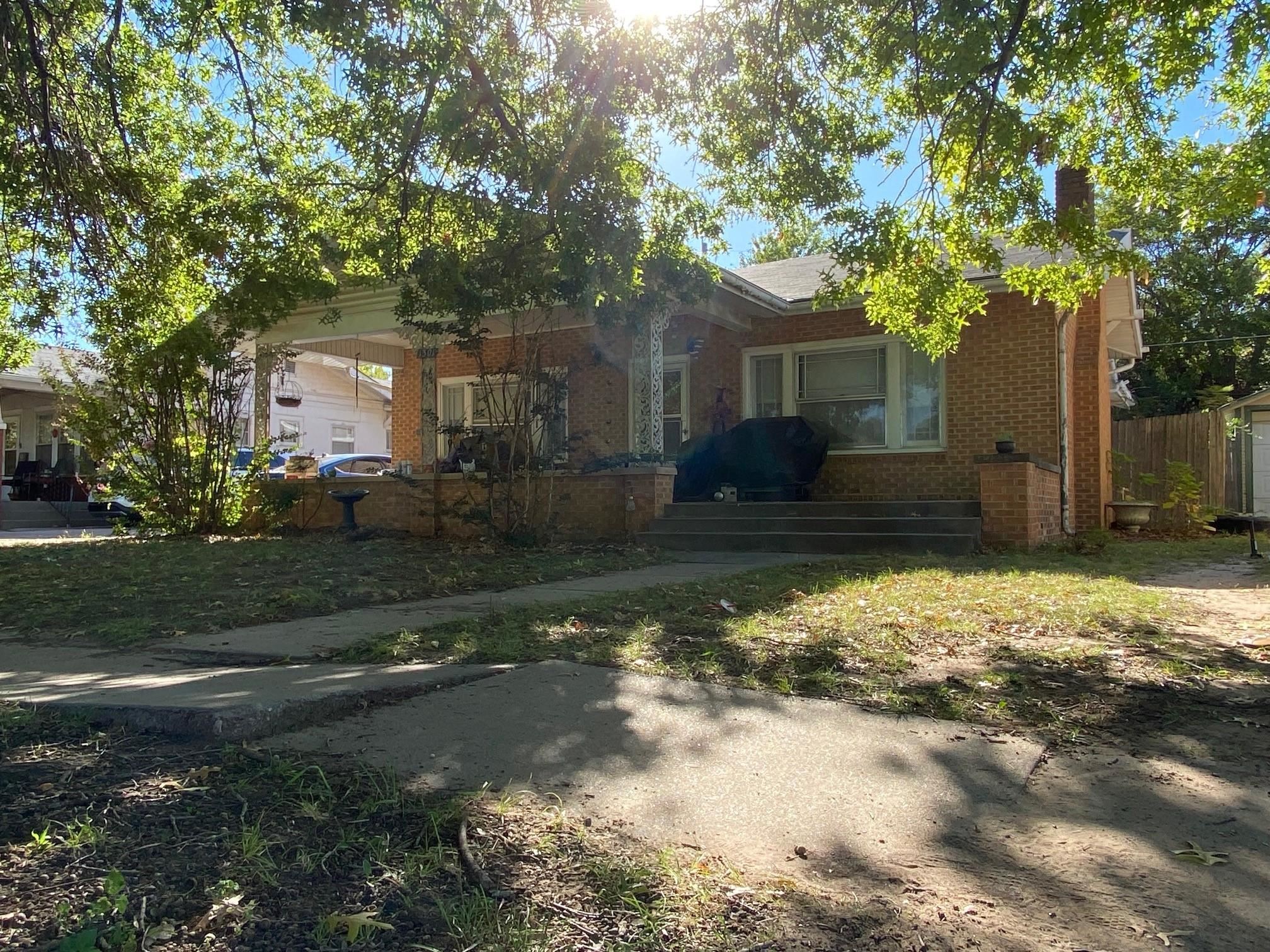 1301 N Summit Arkansas City KS 67005