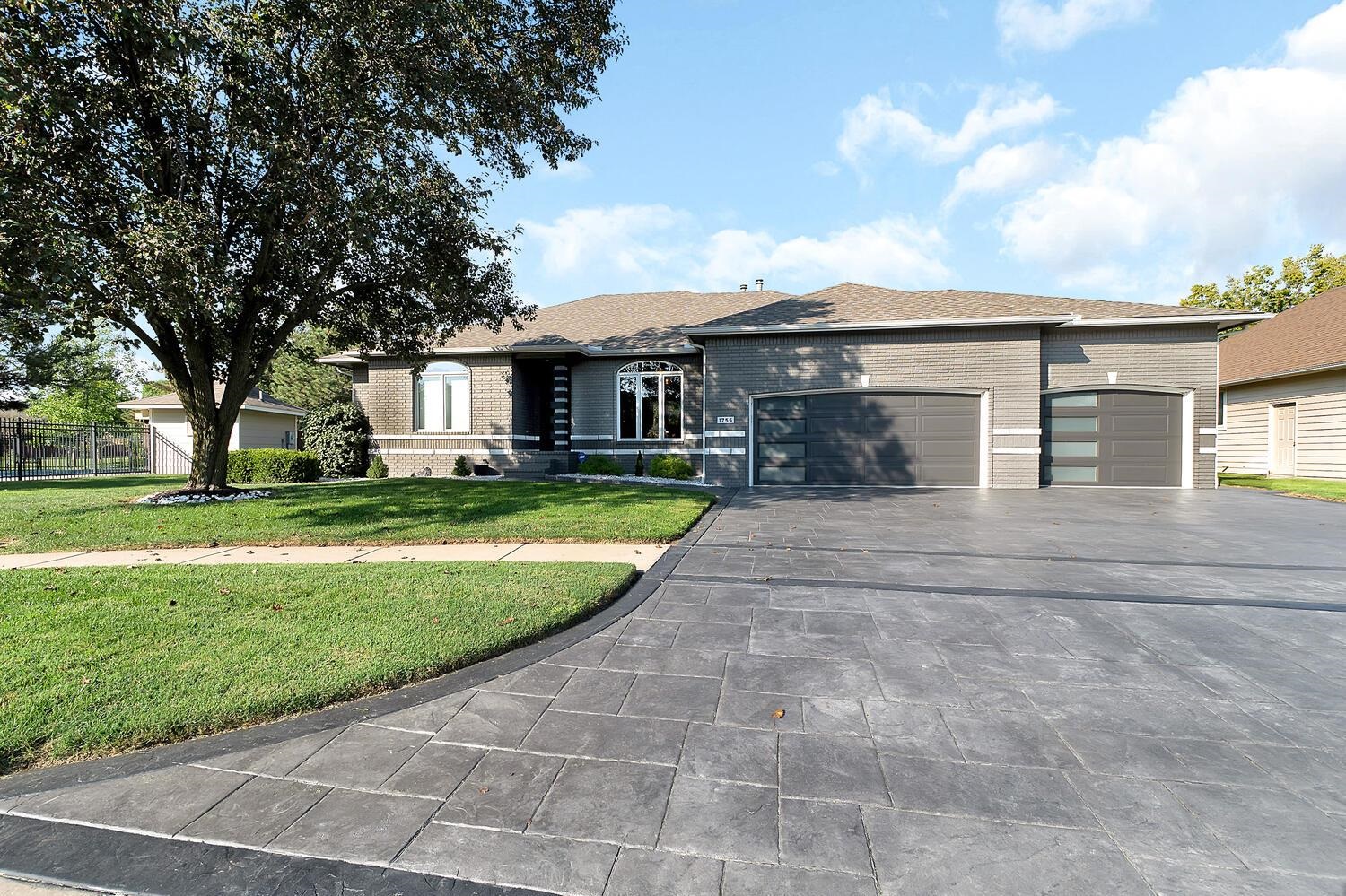 1755 E Tiara Pines Street Derby KS 67037