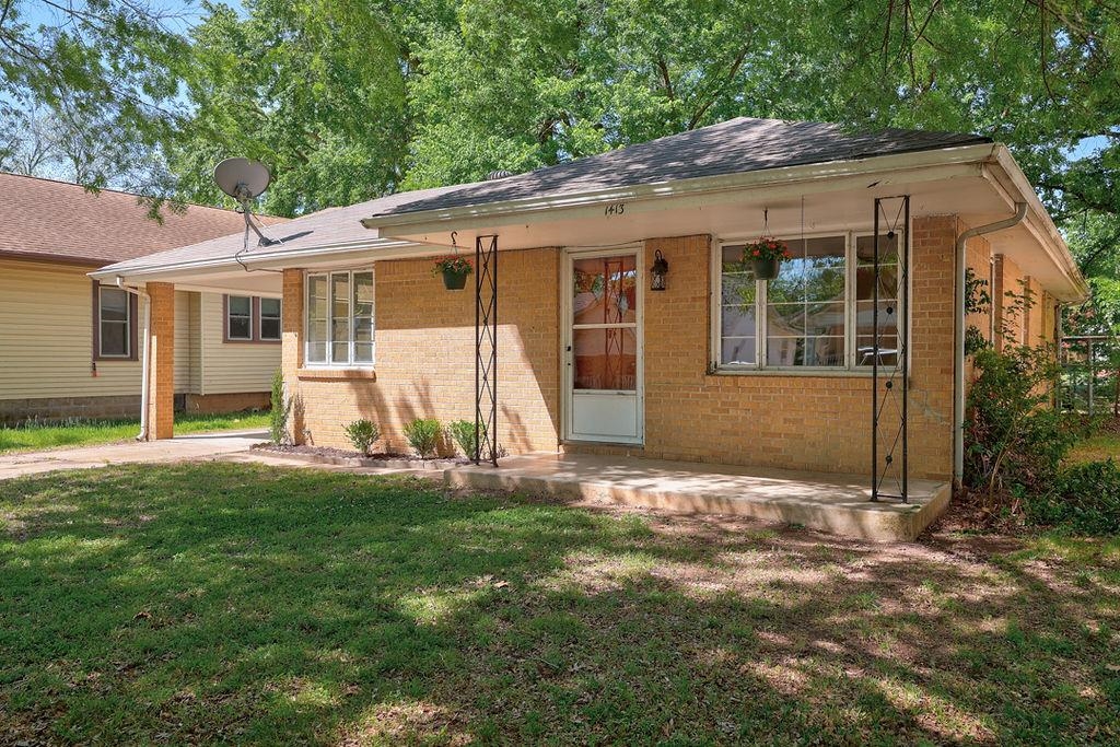 1413 Hackney Street Winfield KS 67156
