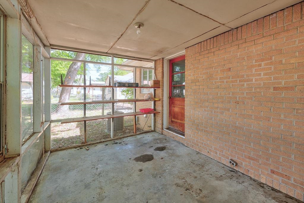 1413 Hackney Street Winfield KS 67156