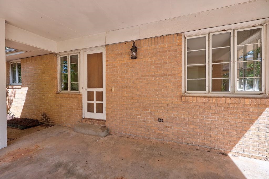 1413 Hackney Street Winfield KS 67156