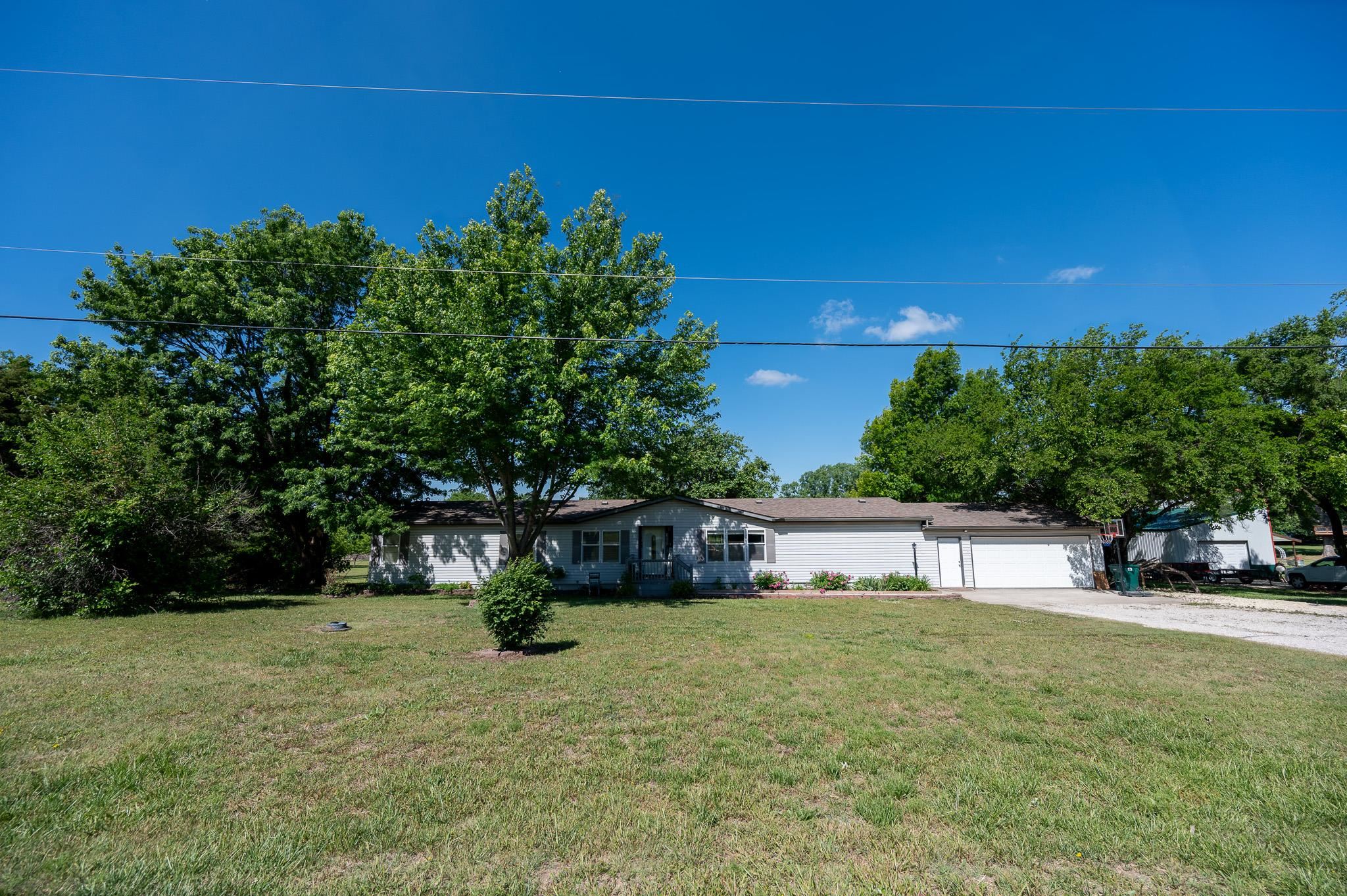 1905 SW Sunny Hills El Dorado KS 67042