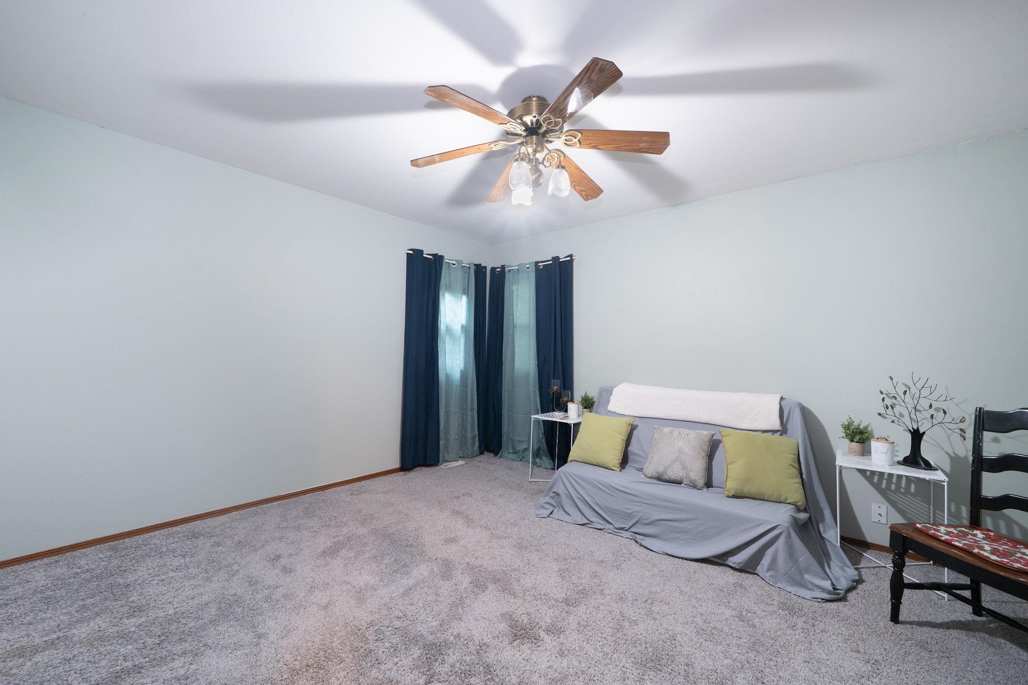 927 E 43rd Avenue Wichita KS 67216