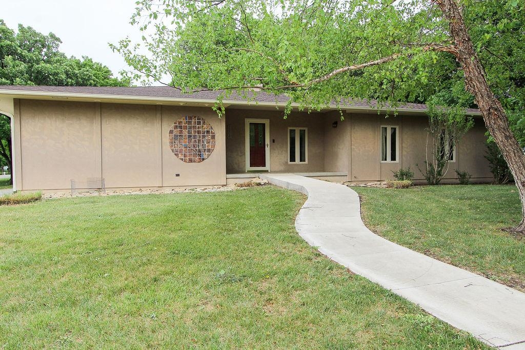 2808 Acacia Avenue North Newton KS 67117