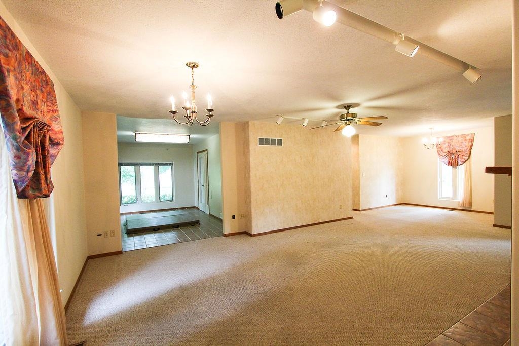 2808 Acacia Avenue North Newton KS 67117
