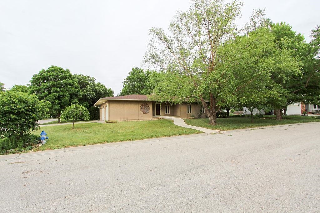 2808 Acacia Avenue North Newton KS 67117