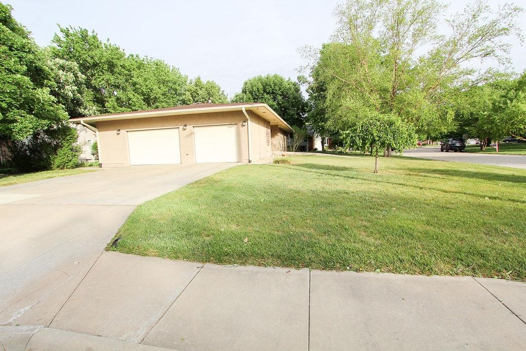2808 Acacia Avenue North Newton KS 67117