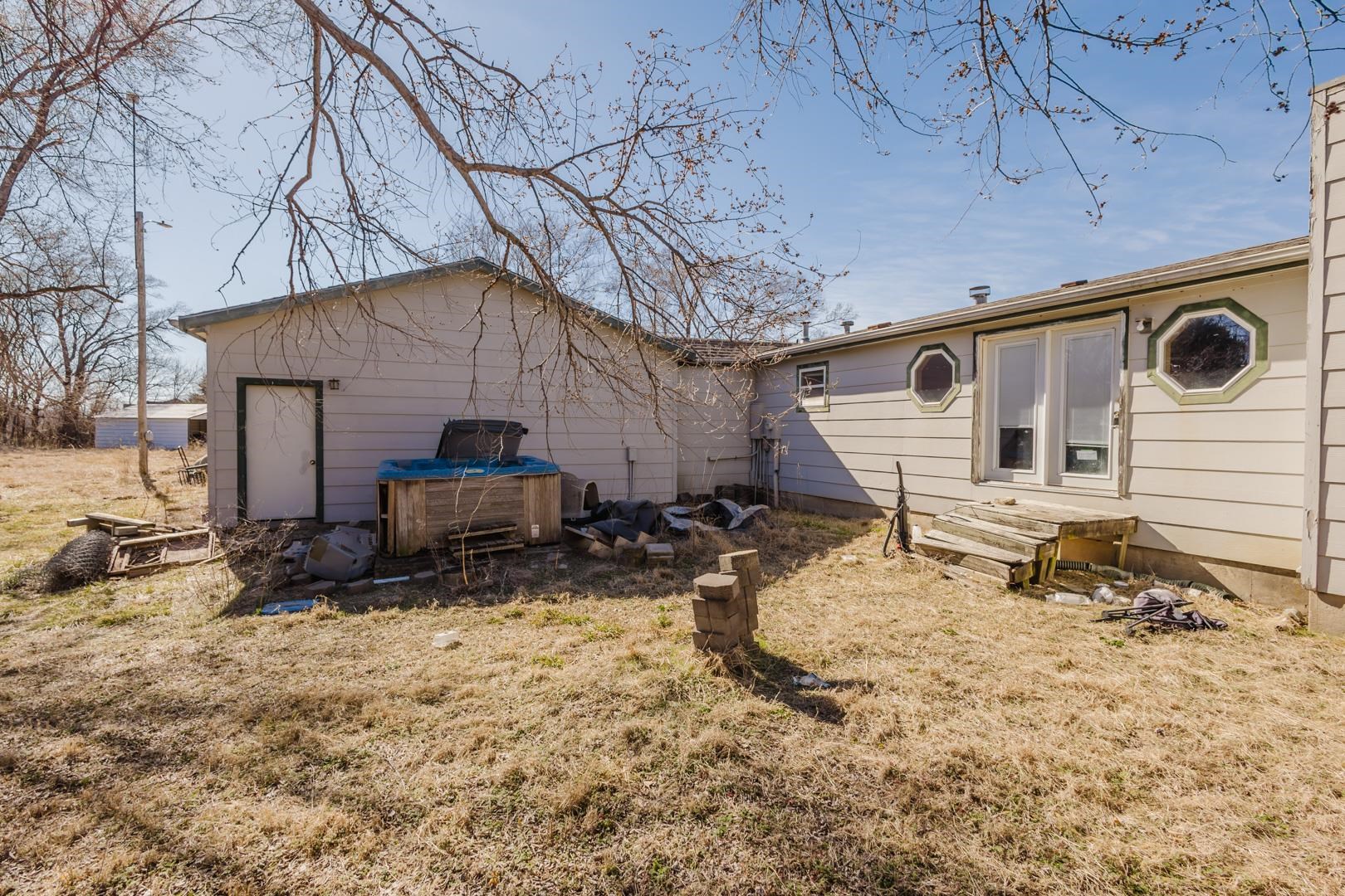 11925 E 71st S Derby KS 67037