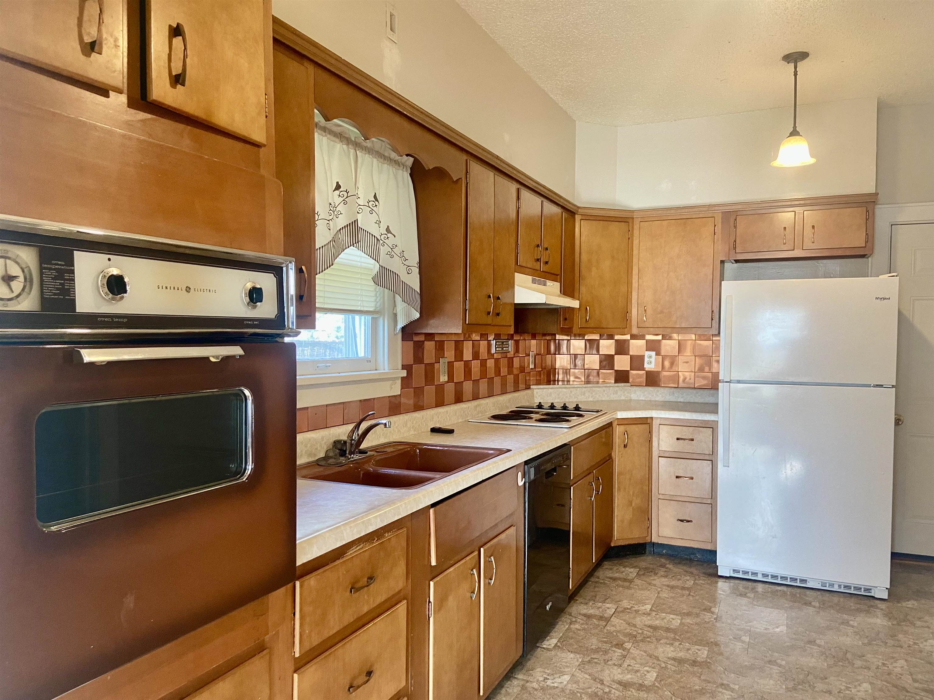 200 E Broadway Avenue Augusta KS 67010