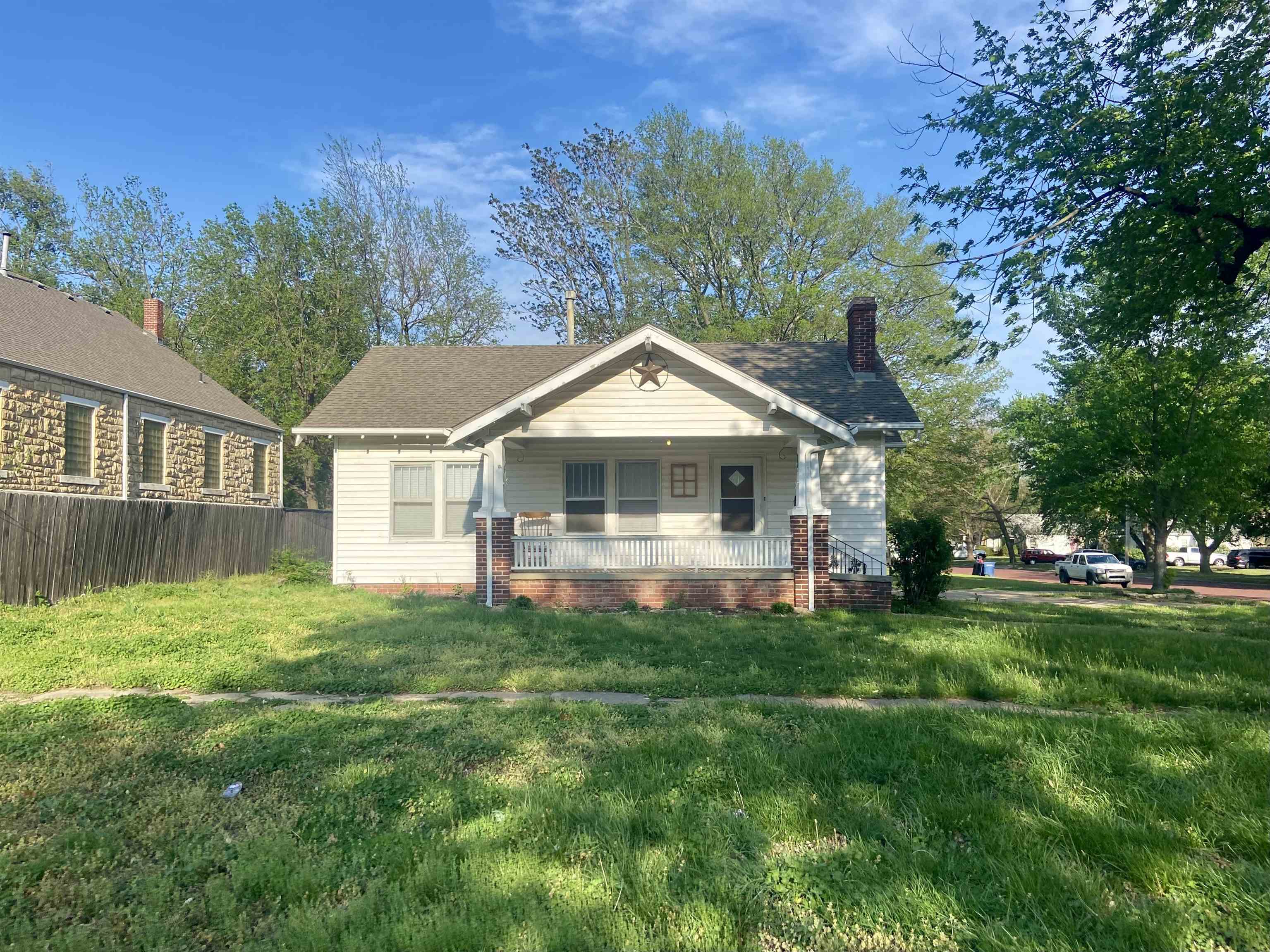 200 E Broadway Avenue Augusta KS 67010