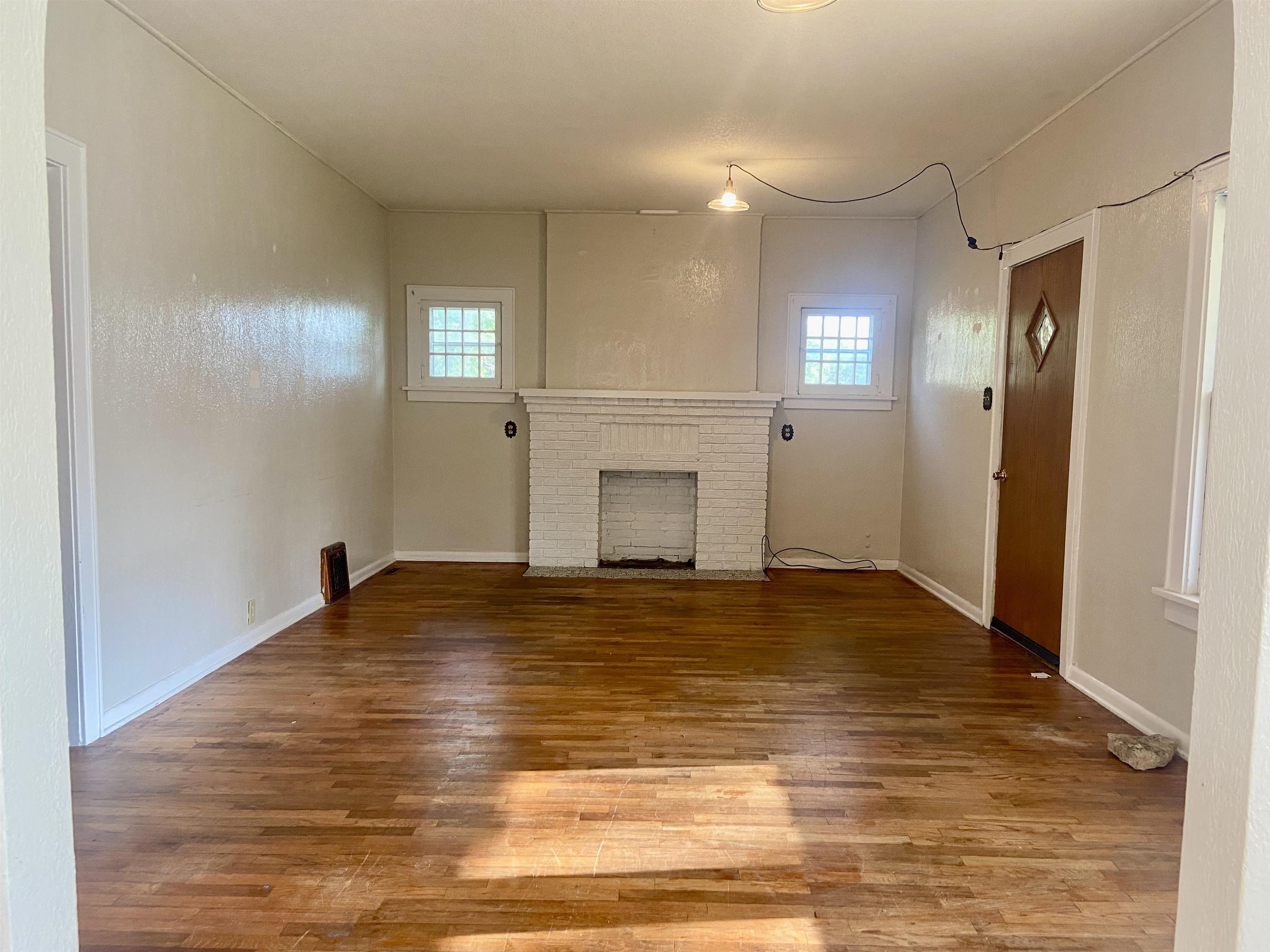 200 E Broadway Avenue Augusta KS 67010