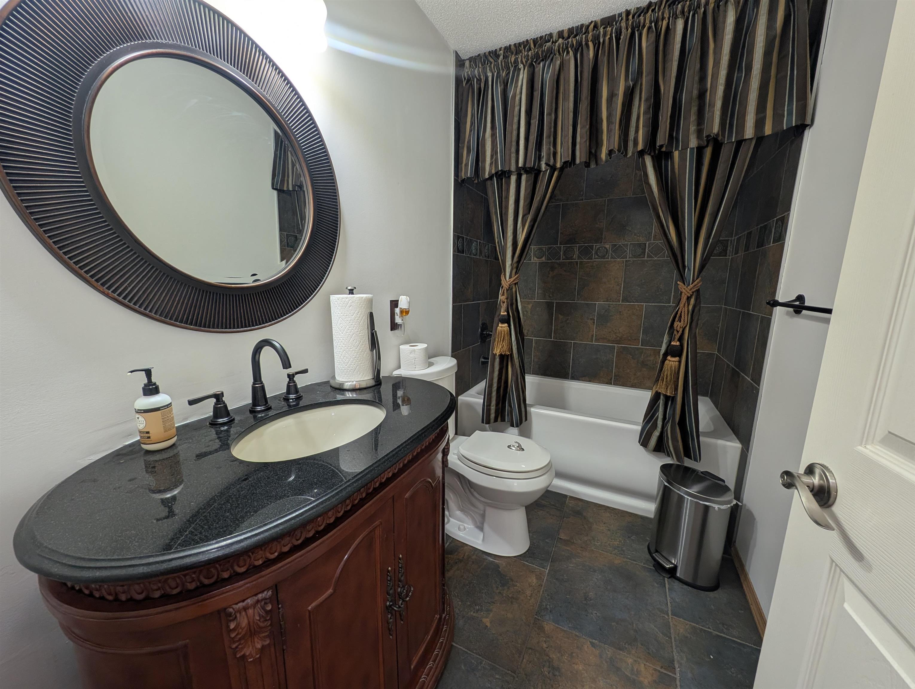8253 E Oxford Court Wichita KS 67226