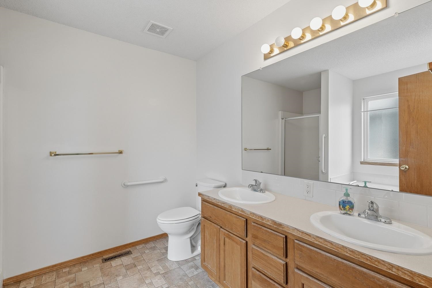 8849 N Hidden Lane Park City KS 67147