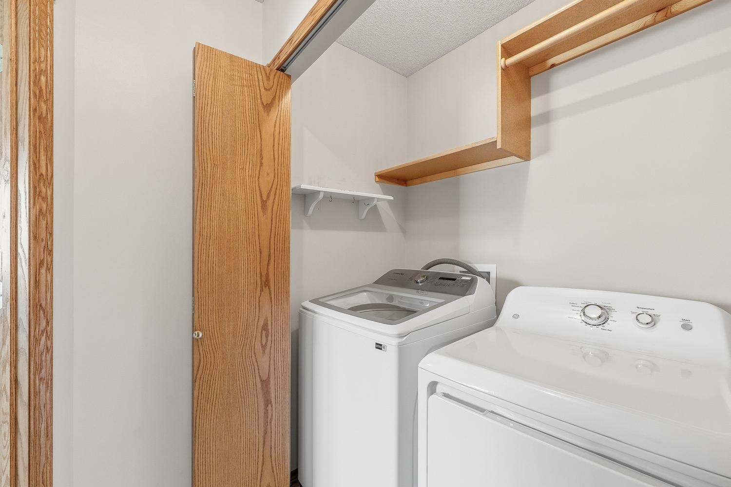 8849 N Hidden Lane Park City KS 67147