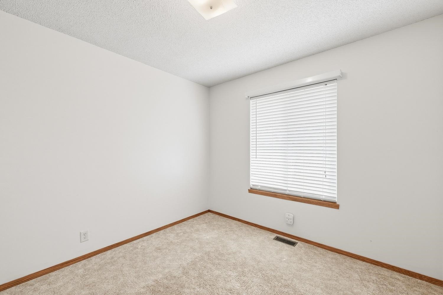 8849 N Hidden Lane Park City KS 67147