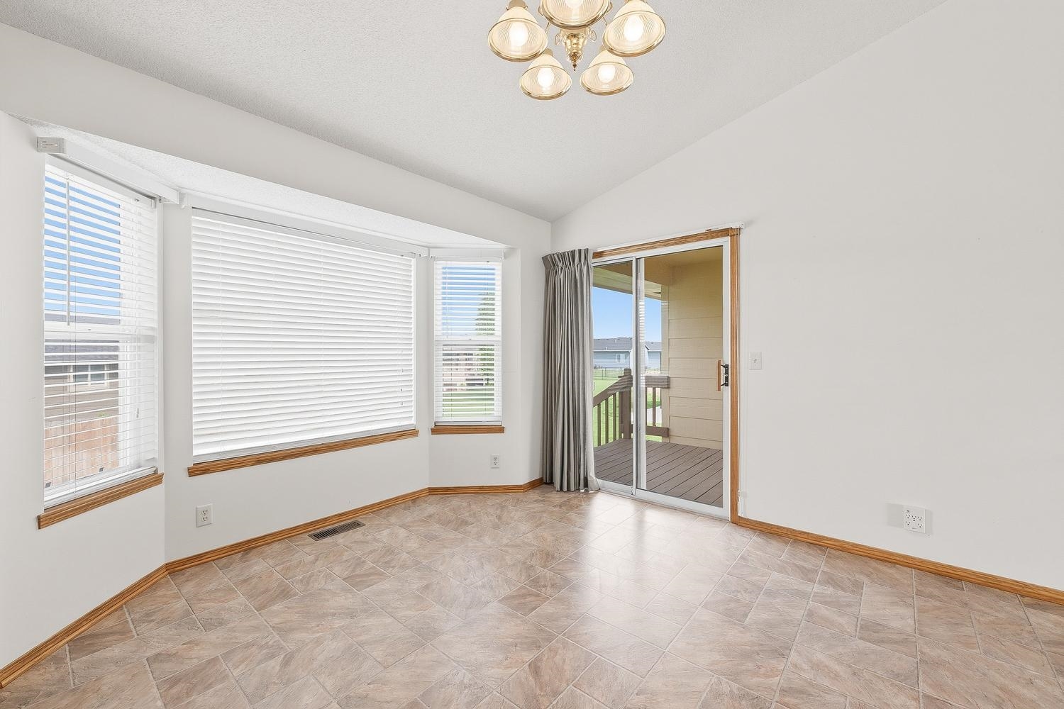 8849 N Hidden Lane Park City KS 67147