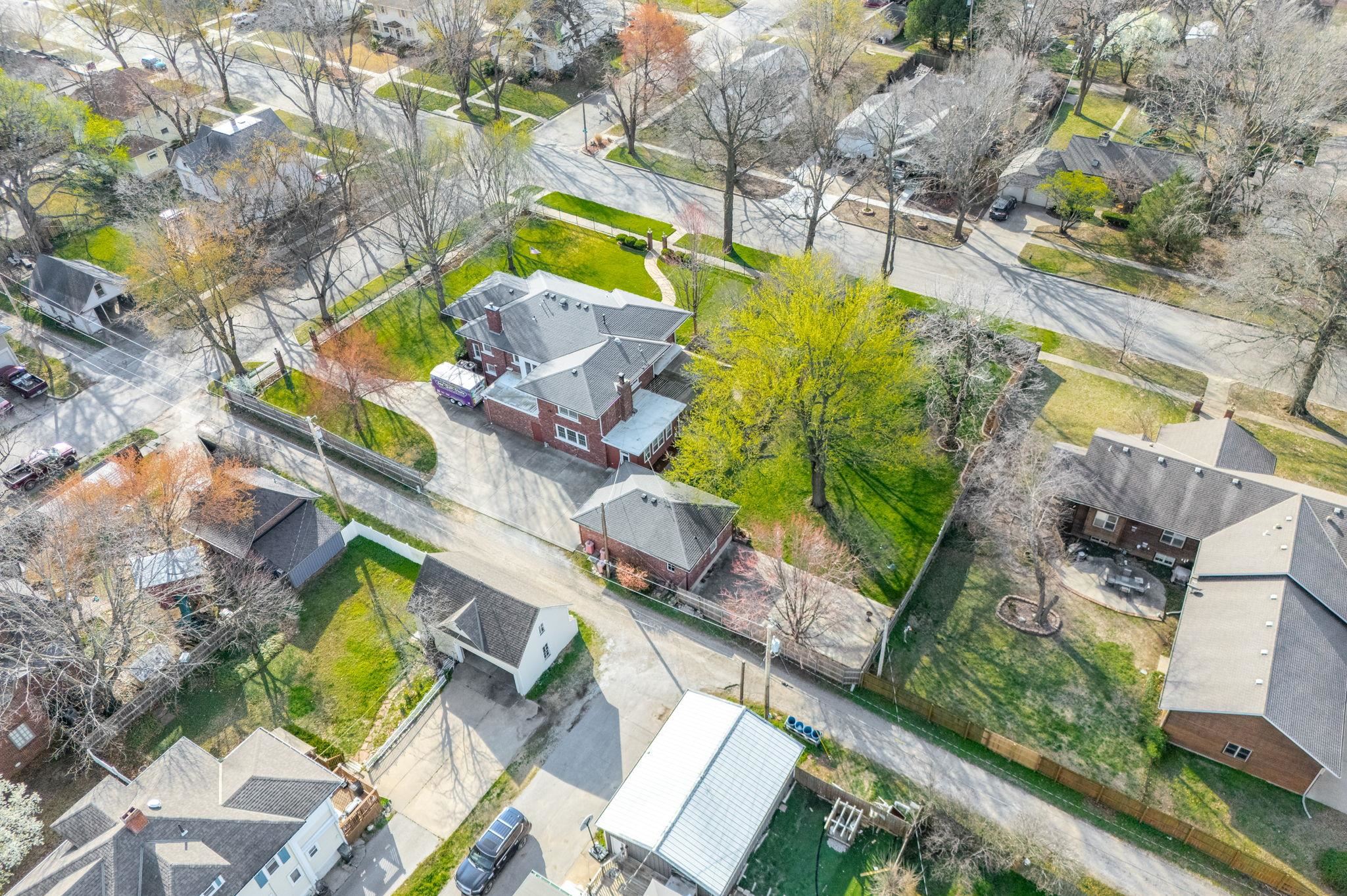 1316 E 10th Winfield KS 67156