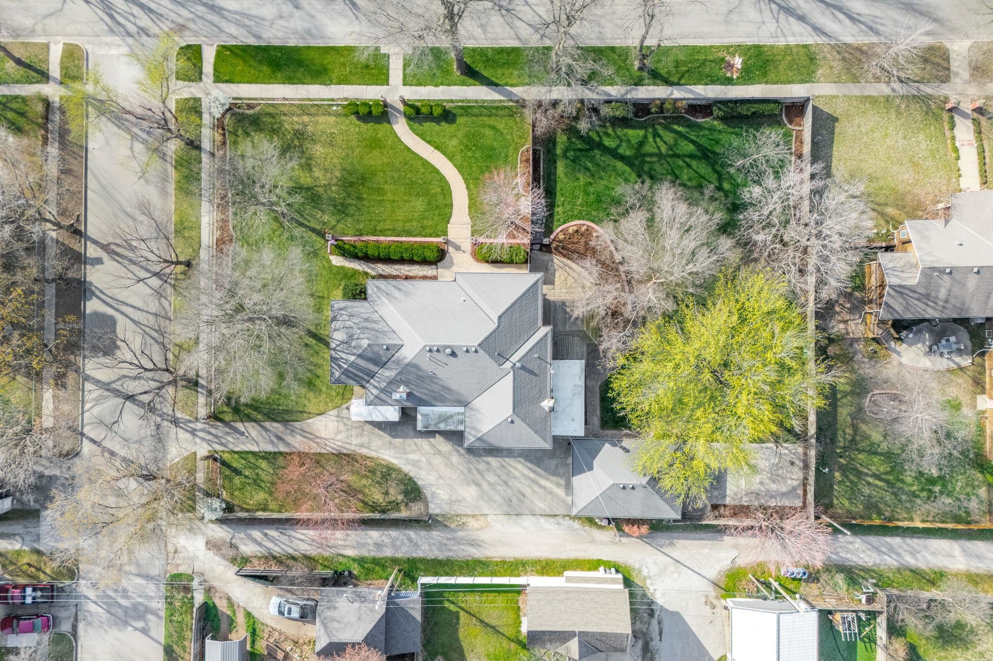 1316 E 10th Winfield KS 67156