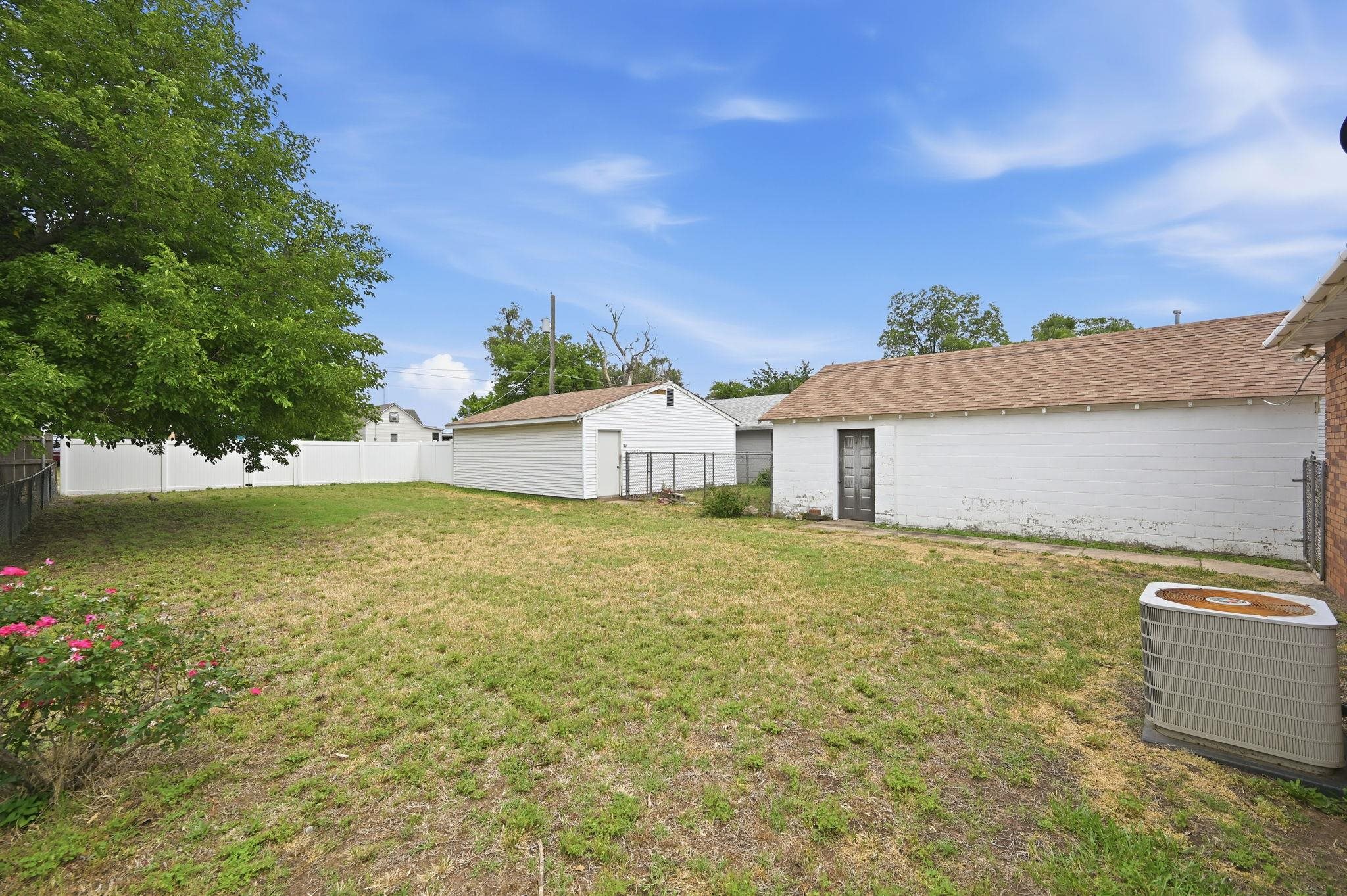 320 S Collingwood Pretty Prairie KS 67570
