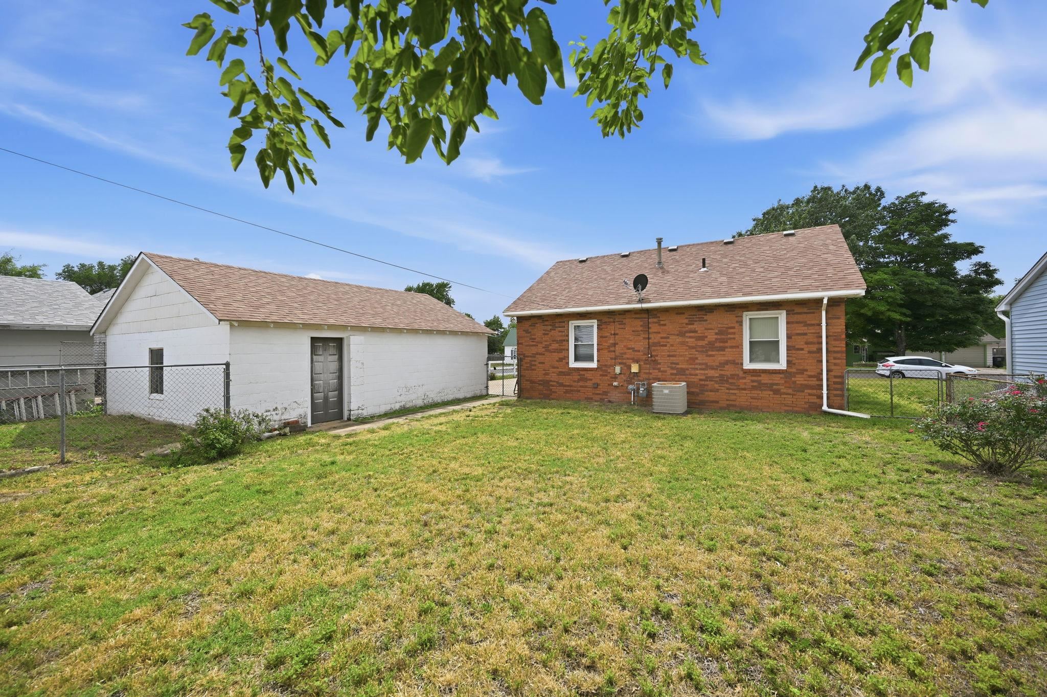 320 S Collingwood Pretty Prairie KS 67570