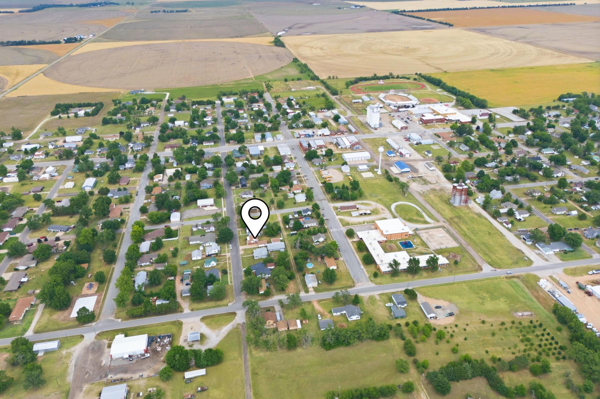 320 S Collingwood Pretty Prairie KS 67570