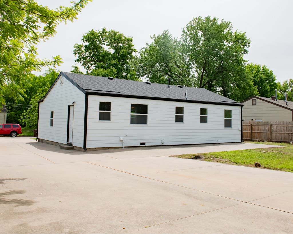 1905 S Faulders Lane Wichita KS 67218